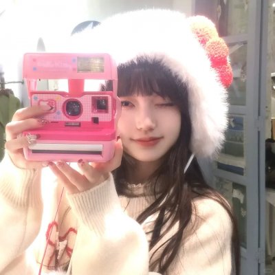 我罩袍下的口红